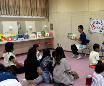おはなしひろば様子