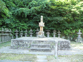 島津重年の墓の写真