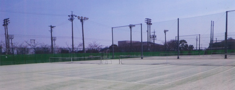 海津テニスコート兼フットサルコートの写真