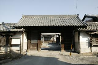 西願寺山門の写真