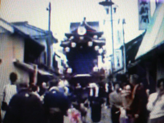 山車を使った当時の祭りの様子の写真