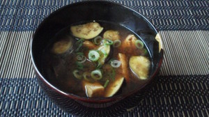 茄子と甘長の夏のお味噌汁の画像